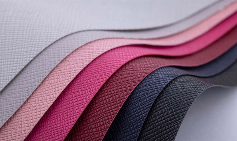  ></p>     <div class=description>傷やシワが目立たない、サフィアーノ風レザーを使用。<br>※カラーはイメージです。</div>   </div>   <div class=pointPt02>     <p class=ttlTypeN ttl-c03  ttlFont-W>■カード収納</p>     <p class=single><img src=https://shop.hikaritv.net/contents/shop/plala/campaign/d_cabinet/rich/2000125967_2.png alt=