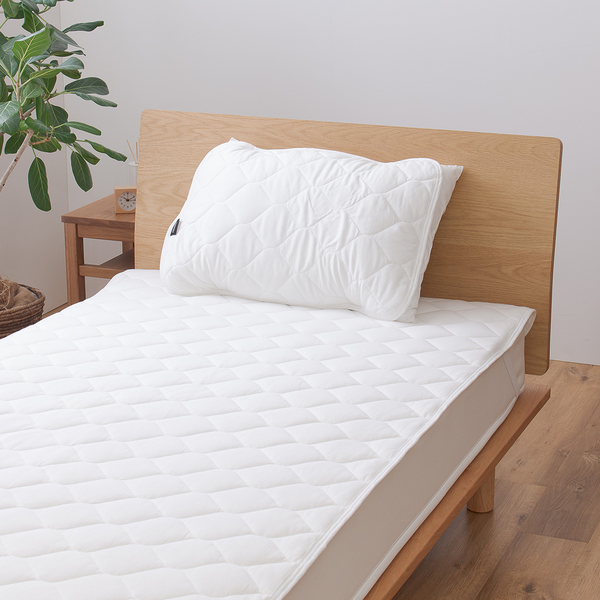 さらっと快適 天然素材（綿100％）ドライコットン 抗ウィルス・抗菌機能付きの枕パッド 43×63 オフホワイト